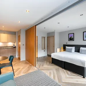 Apartahotel Staycity West End
